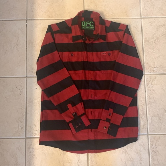 Dixxon Flannel Co DFC Youth Division Boys black/red striped Plaid Shirt, size XL - Picture 2 of 6